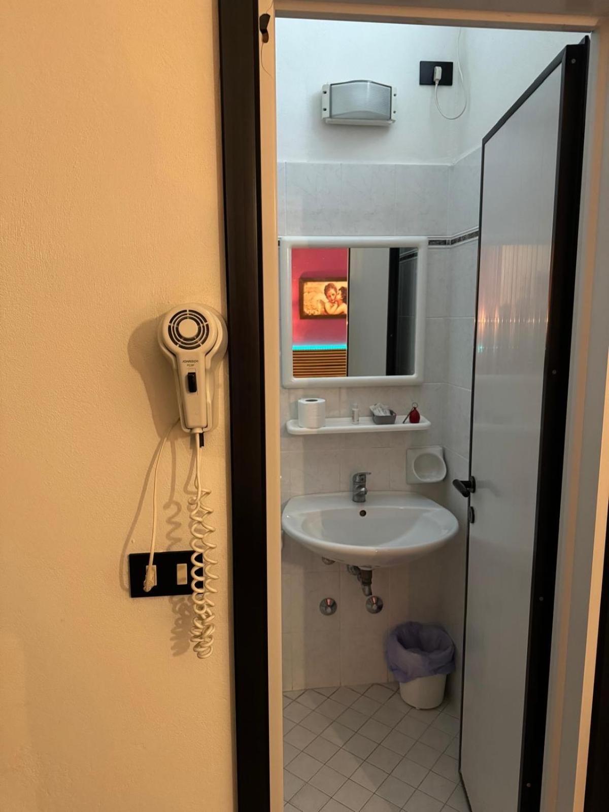 Hotel New Liston Римини Экстерьер фото