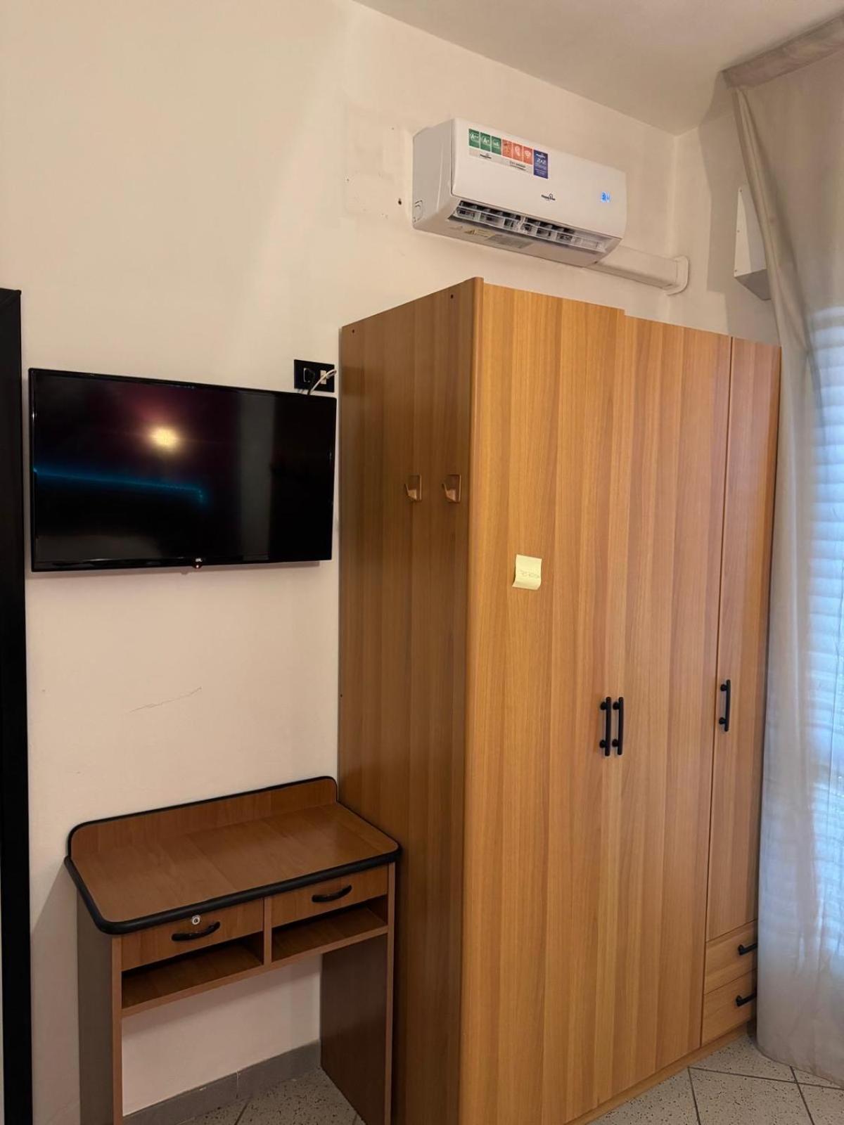 Hotel New Liston Римини Экстерьер фото